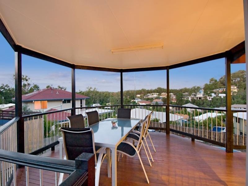 8 Gallery Place, Little Mountain QLD 4551