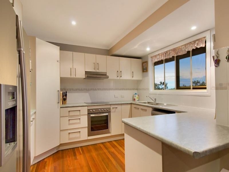 8 Gallery Place, Little Mountain QLD 4551