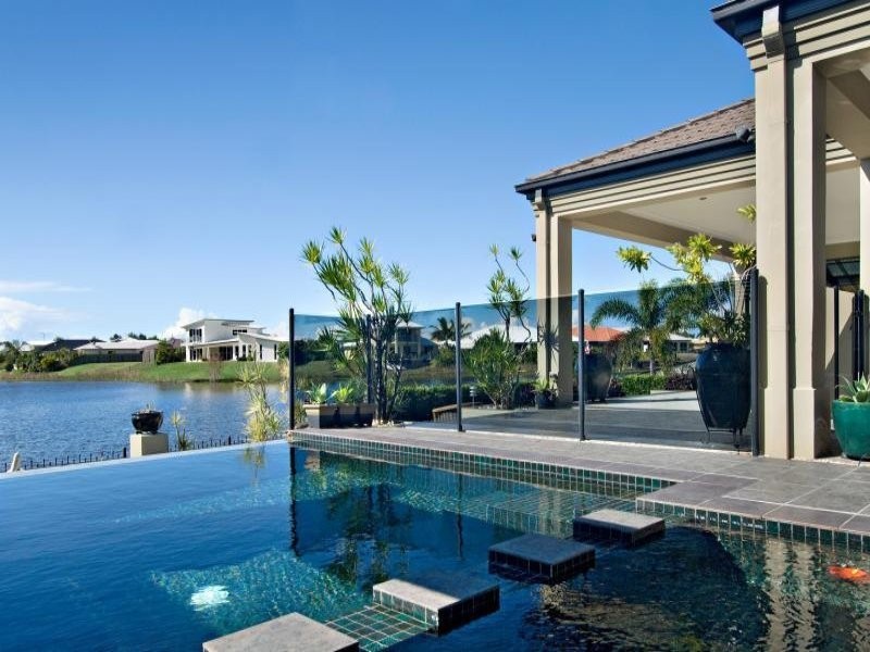 18 Wallaby Circuit, Pelican Waters QLD 4551