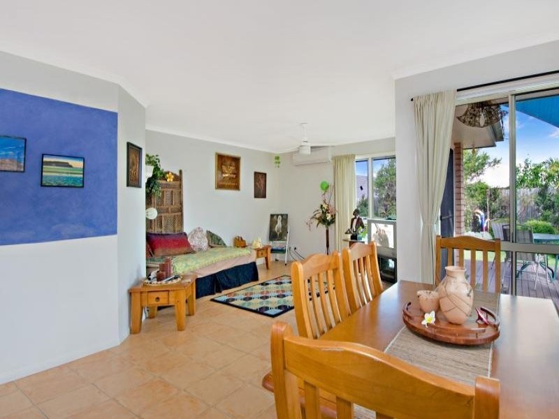 10 Montserrat Crescent, Caloundra West QLD 4551