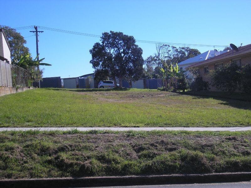 16 Henzell Street, Dicky Beach QLD 4551