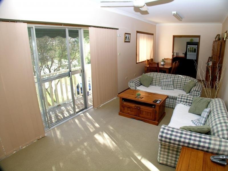 54 Patrick Crescent, Saratoga NSW 2251