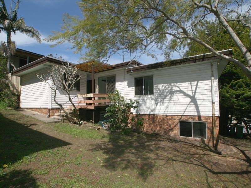 1 Llewellyn St, Saratoga NSW 2251