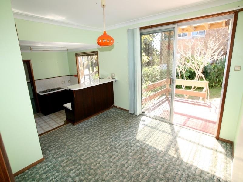 1 Llewellyn St, Saratoga NSW 2251