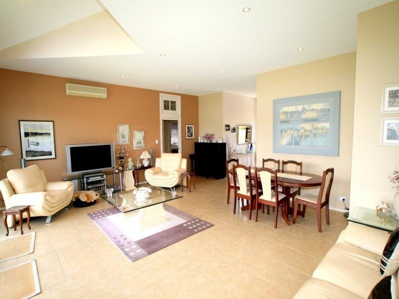 2 Davis Ave, Davistown NSW 2251