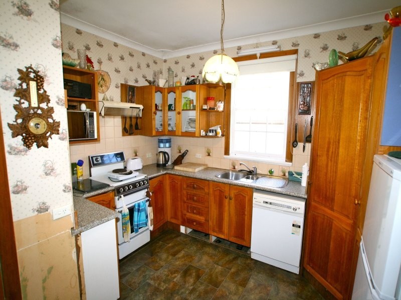 34 Mimosa Ave, Saratoga NSW 2251