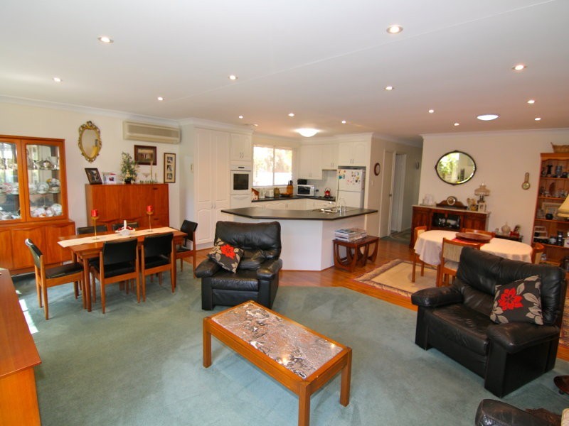 7 Broadwater Dr, Saratoga NSW 2251