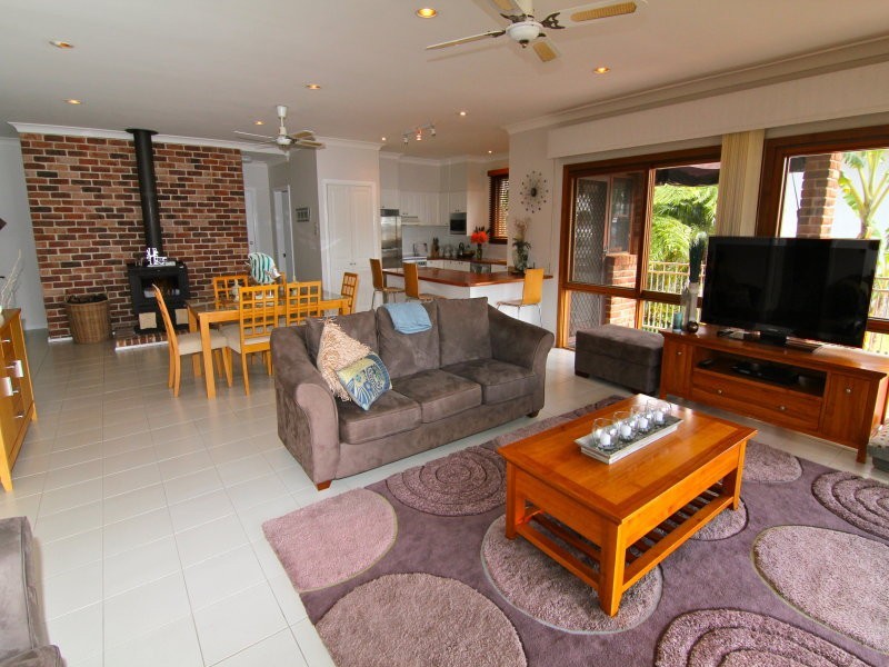 11 Village Road, Saratoga NSW 2251