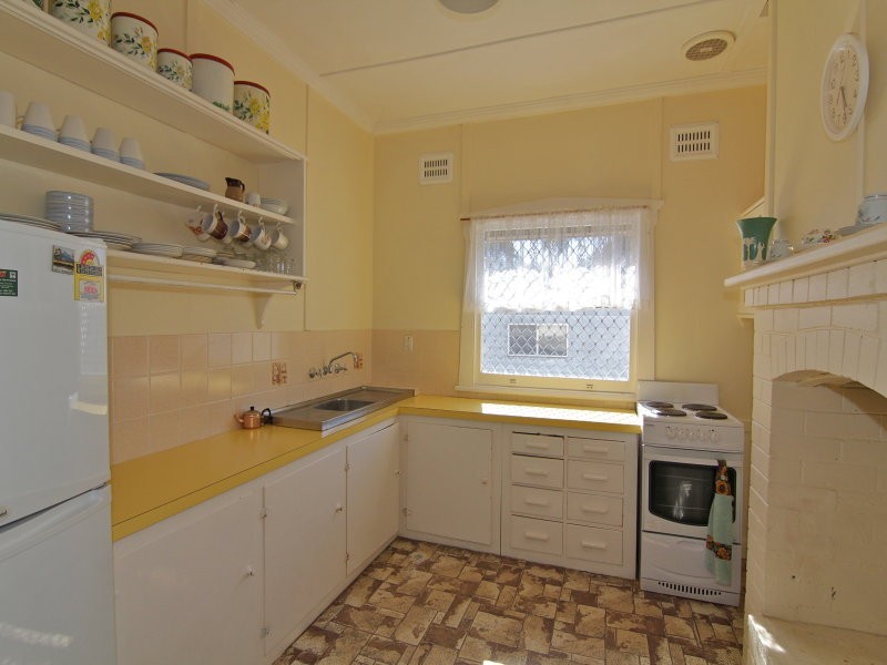 64 View Pde, Saratoga NSW 2251