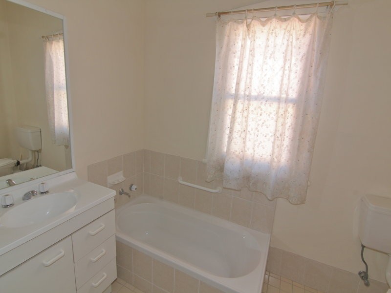 64 View Pde, Saratoga NSW 2251