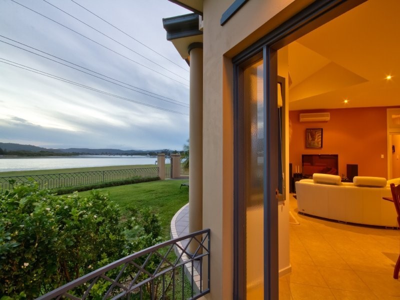 2 Davis Ave, Davistown NSW 2251