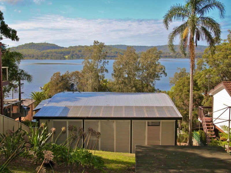 127 Broadwater Dr, Saratoga NSW 2251