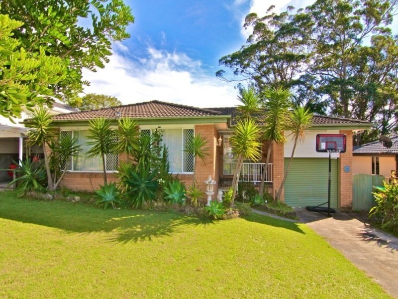 49 Patrick Cr, Saratoga NSW 2251