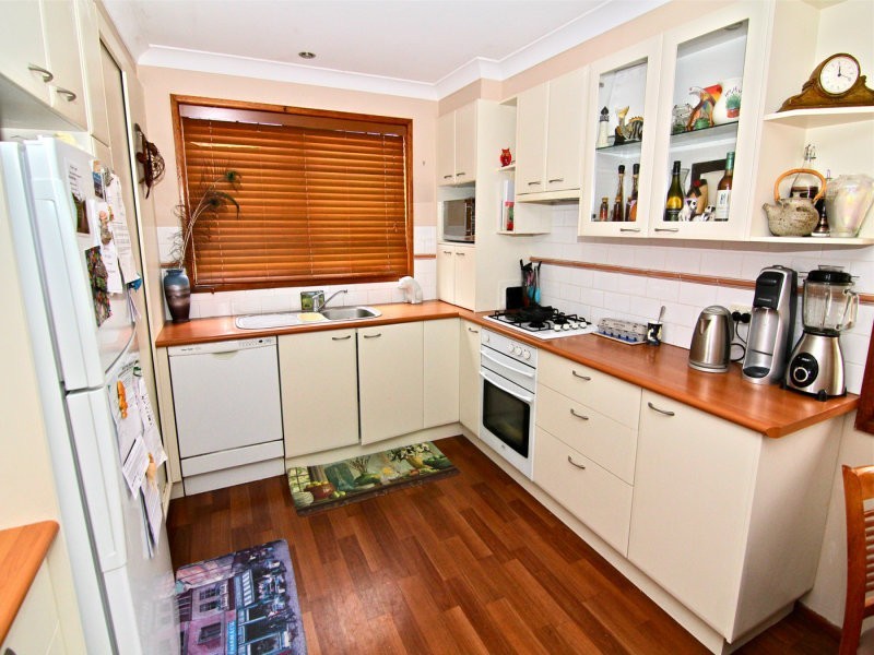 33 Algona Ave, Kincumber NSW 2251