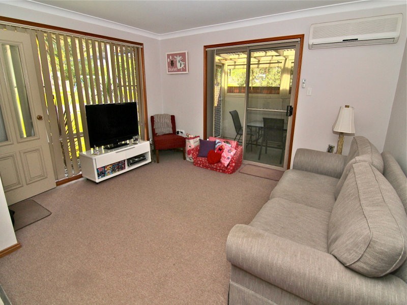 2/1 Frederick Goddard Cl, Saratoga NSW 2251