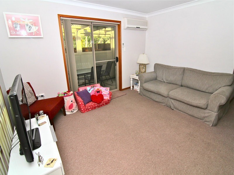 2/1 Frederick Goddard Cl, Saratoga NSW 2251