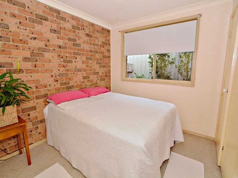 2/41 Davies St, Kincumber NSW 2251