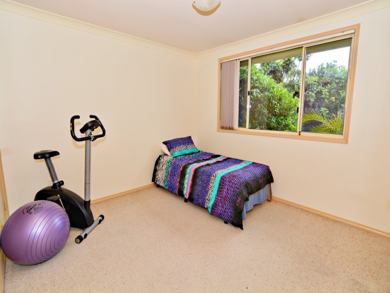 2/41 Davies St, Kincumber NSW 2251