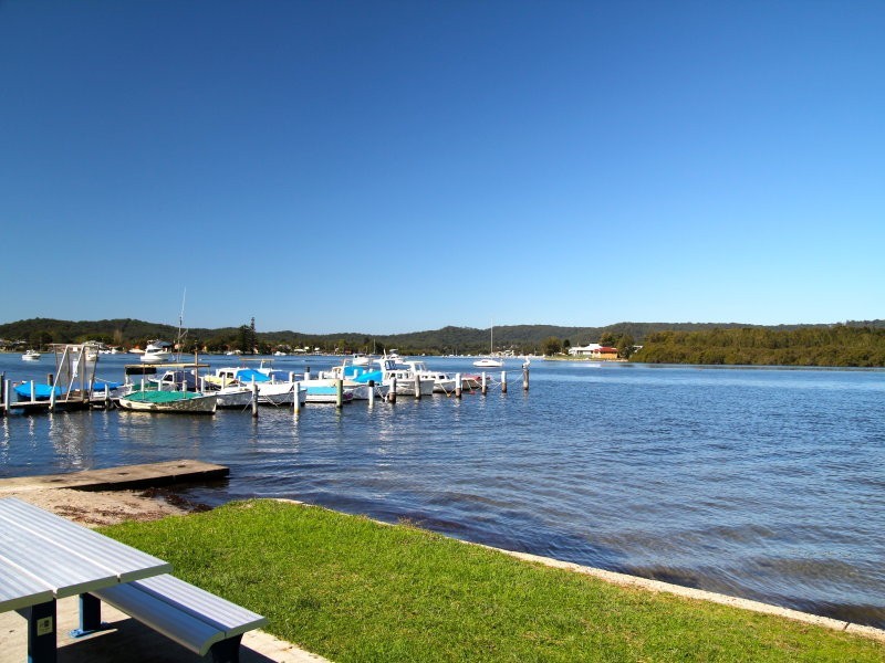 2 Mirreen Ave, Davistown NSW 2251