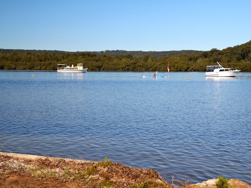 2 Mirreen Ave, Davistown NSW 2251