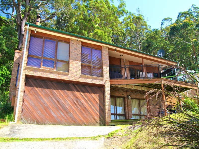 135 Broadwater Drive, Saratoga NSW 2251