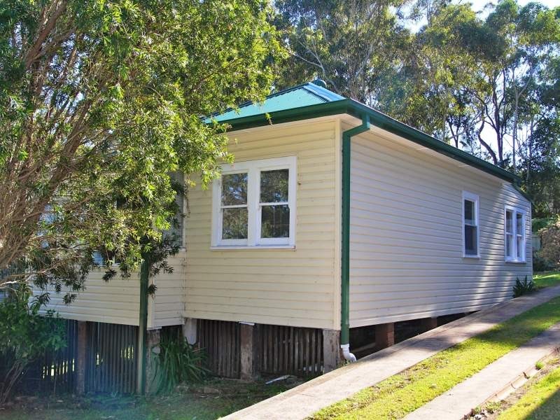 3 Broadwater Dr, Saratoga NSW 2251