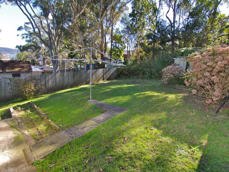 3 Broadwater Dr, Saratoga NSW 2251
