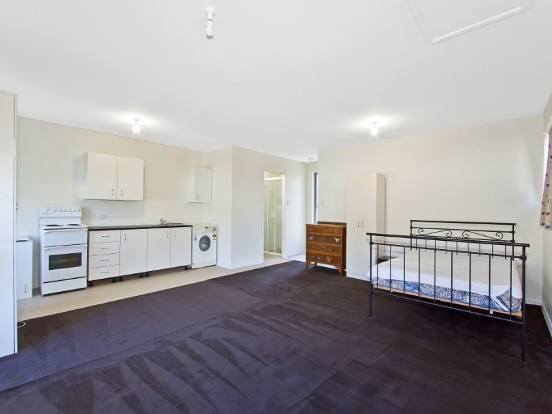 1/141 Malinya Rd, Saratoga NSW 2251