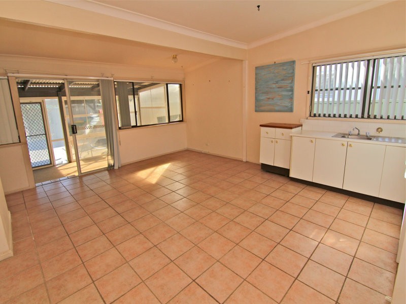 15 Paringa Ave, Davistown NSW 2251