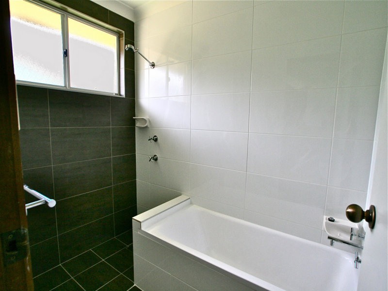 3 Childs Cl, Green Point NSW 2251