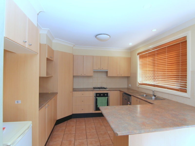 18 Karwin Ave, Springfield NSW 2250