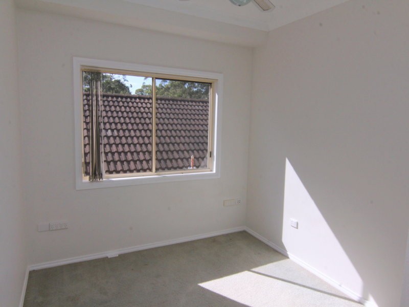 18 Karwin Ave, Springfield NSW 2250