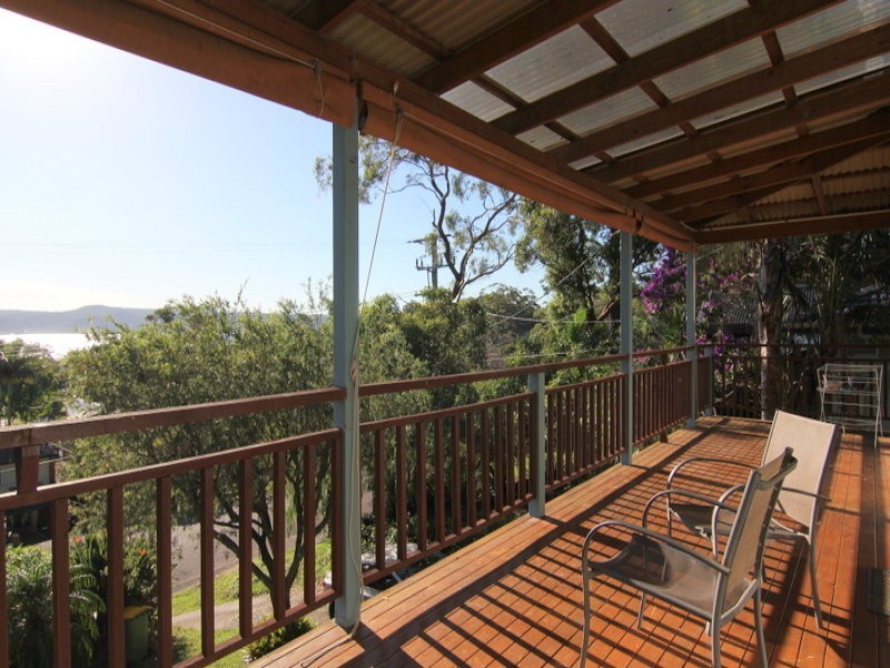 27 Broadwater Dr, Saratoga NSW 2251