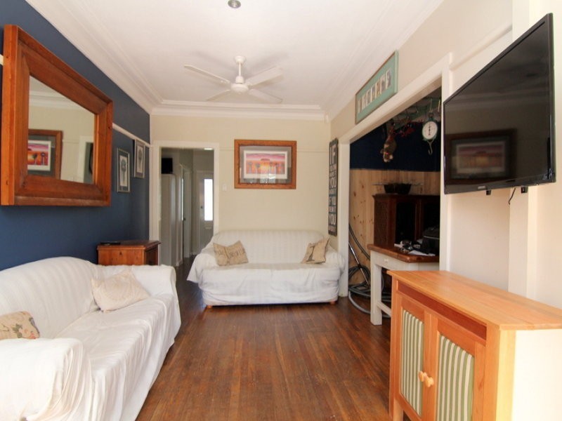 50 Emora Ave, Davistown NSW 2251