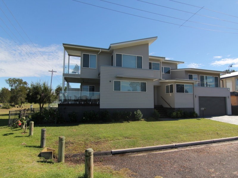 2 Mirreen Ave, Davistown NSW 2251