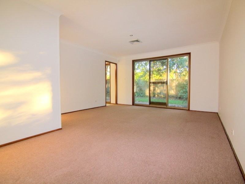 8 Koolkuna Cl, Kincumber NSW 2251