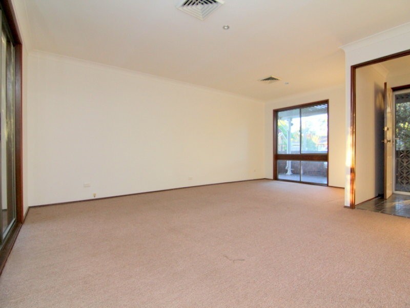 8 Koolkuna Cl, Kincumber NSW 2251