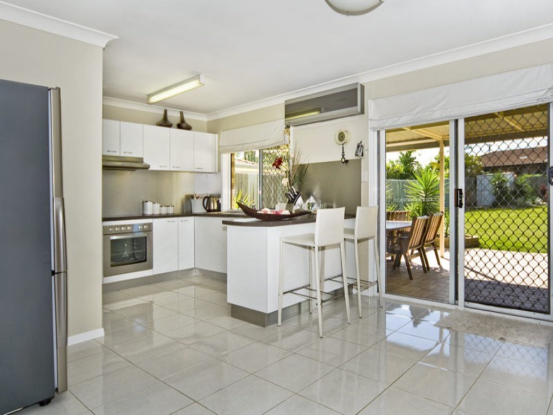 32 Batehaven Street, Loganholme QLD 4129