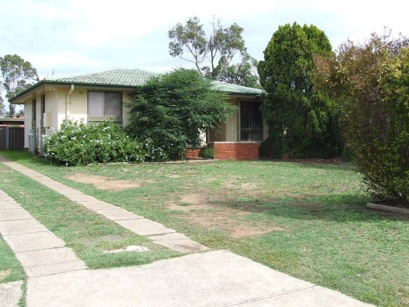 9 Dalton Ave, Singleton NSW 2330