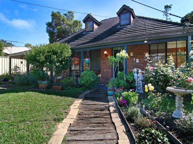 4 Carnaby Court, Somerville VIC 3912