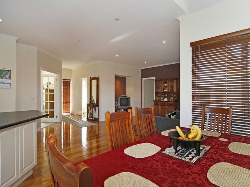 2 Ninalee Way, Somerville VIC 3912