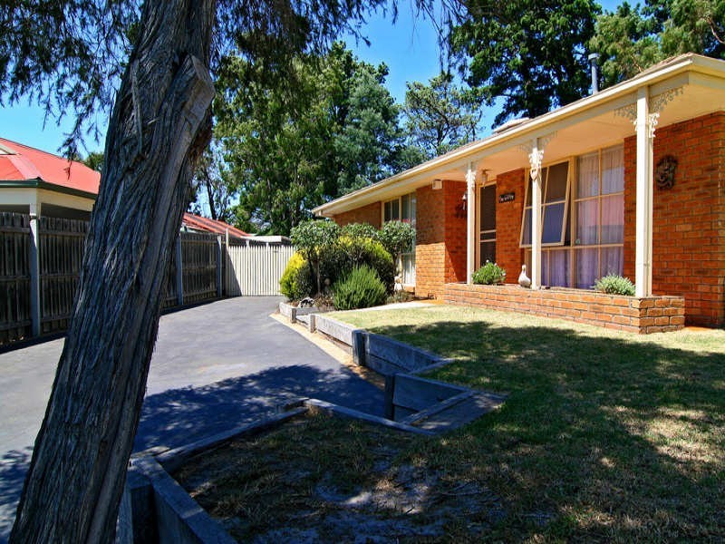 66 Pembroke Drive, Somerville VIC 3912
