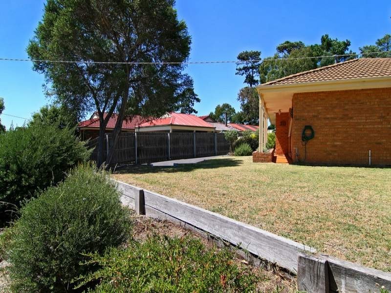 66 Pembroke Drive, Somerville VIC 3912