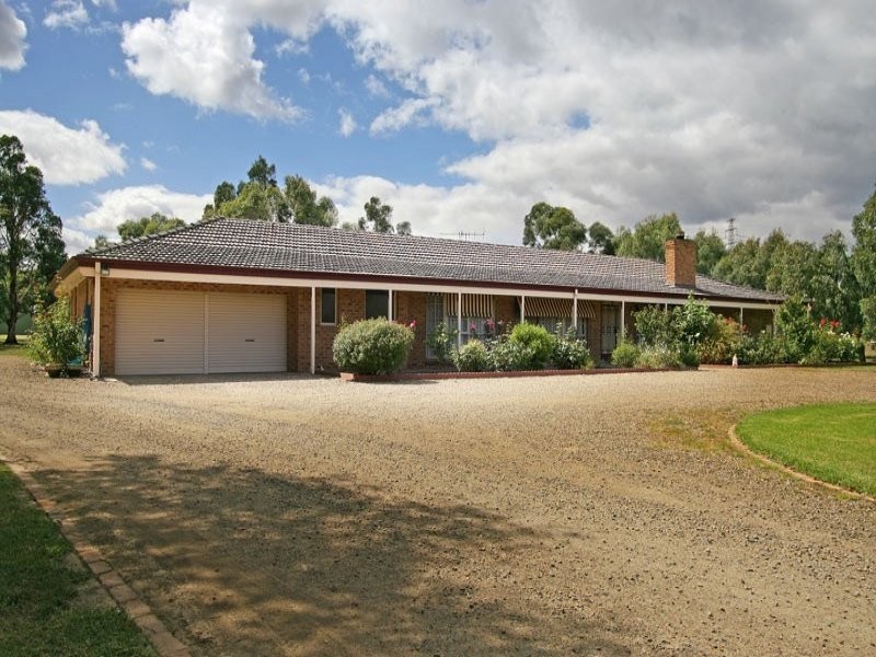 985 Robinsons Road, Pearcedale VIC 3912