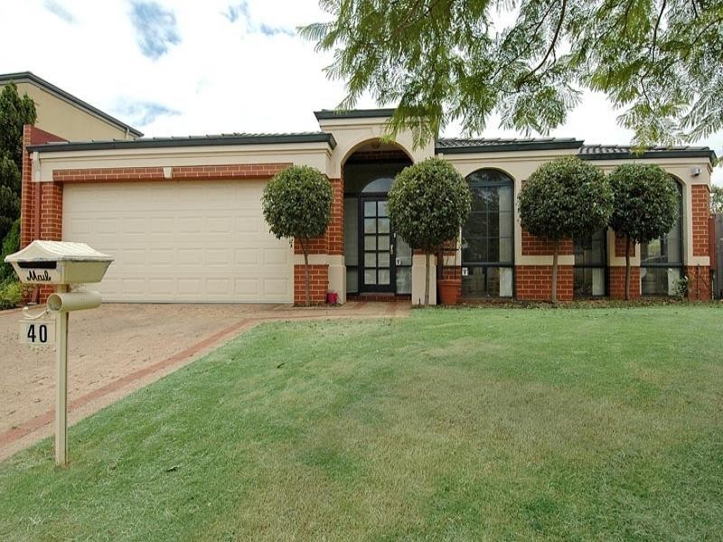 40 Bronzewing Loop, Wembley WA 6014