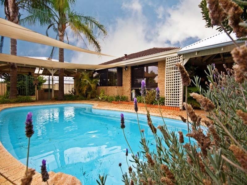 12 Inglis Court, Kingsley WA 6026