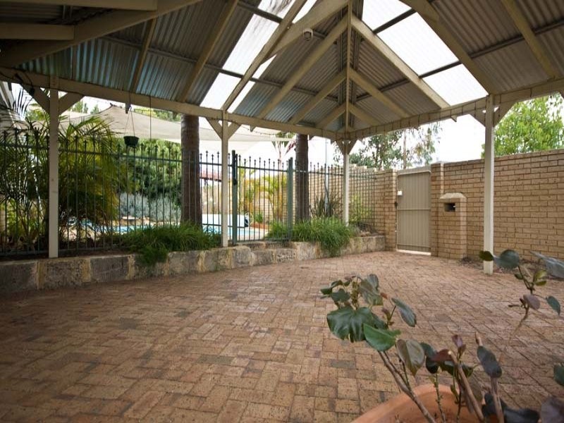 12 Inglis Court, Kingsley WA 6026