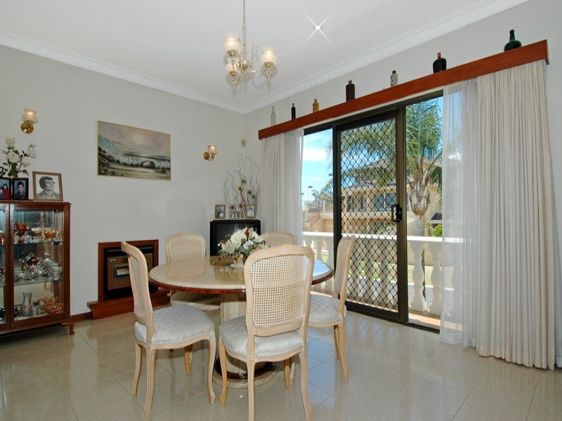 55 Tarongo Road, City Beach WA 6015