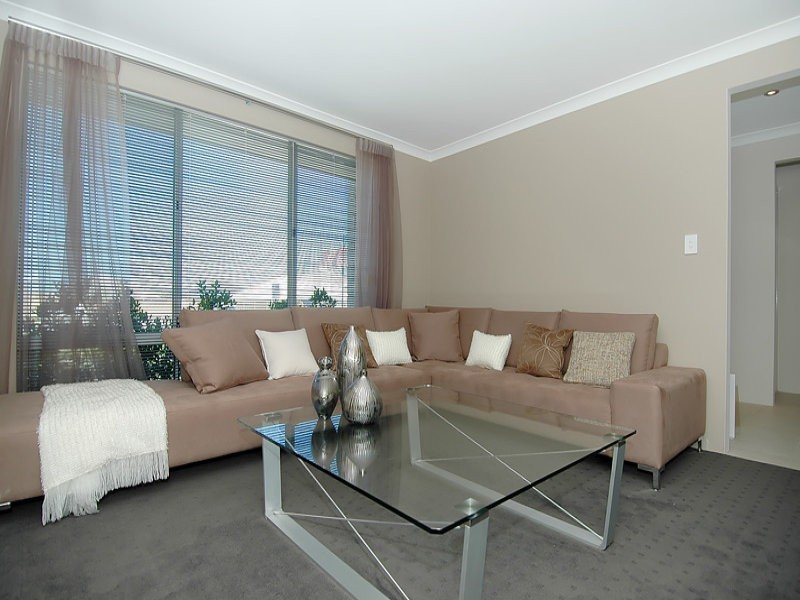 6 Impington Rd, Butler WA 6036