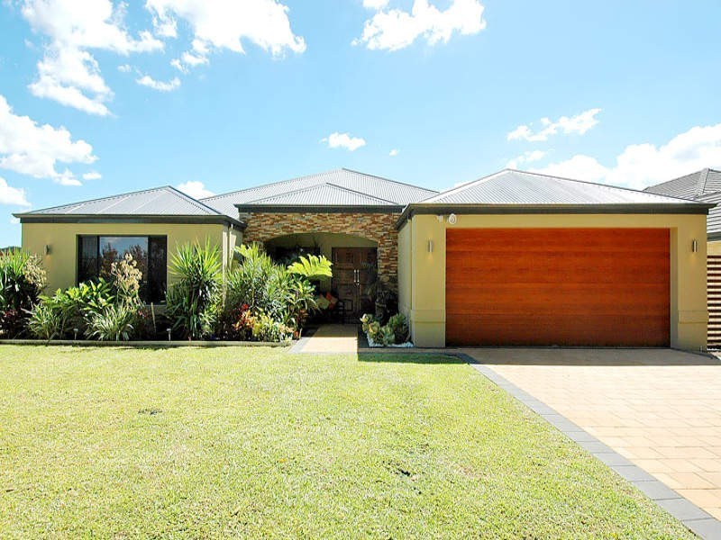 7 Russell Road, Madeley WA 6065